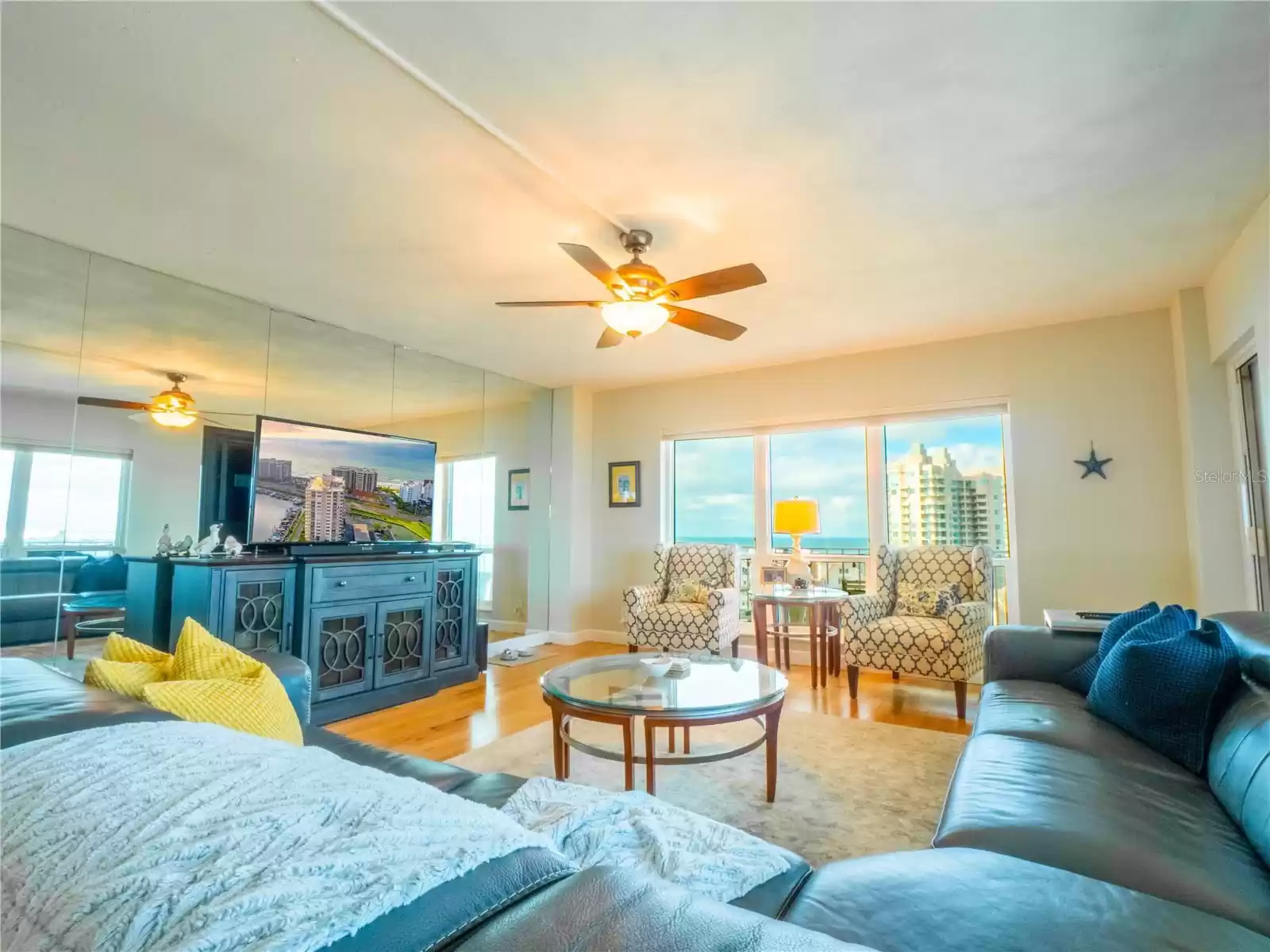 1621 GULF BOULEVARD, CLEARWATER, Florida 33767, 2 Bedrooms Bedrooms, ,2 BathroomsBathrooms,Residential,For Sale,GULF,MFRU8233071