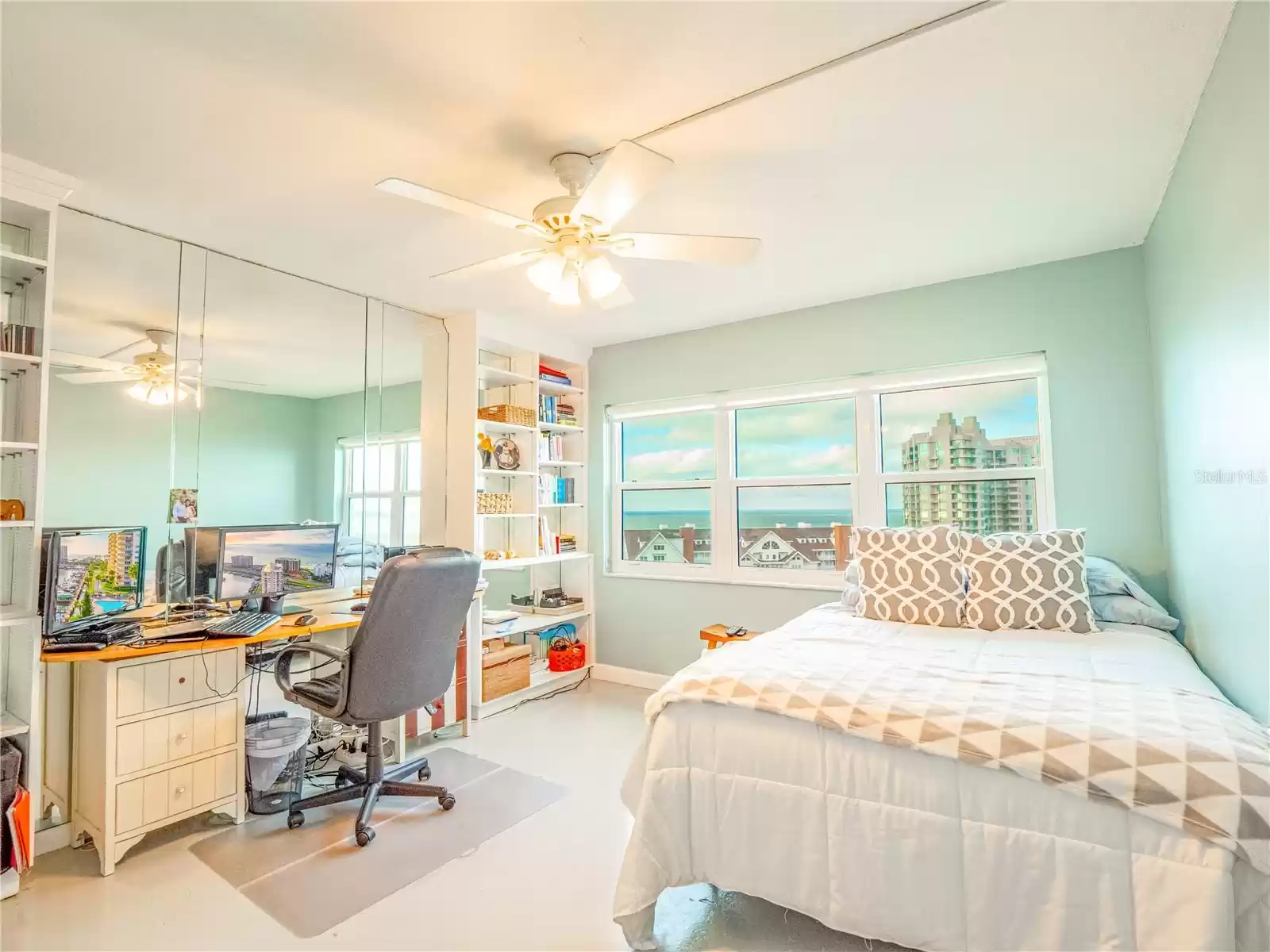 1621 GULF BOULEVARD, CLEARWATER, Florida 33767, 2 Bedrooms Bedrooms, ,2 BathroomsBathrooms,Residential,For Sale,GULF,MFRU8233071