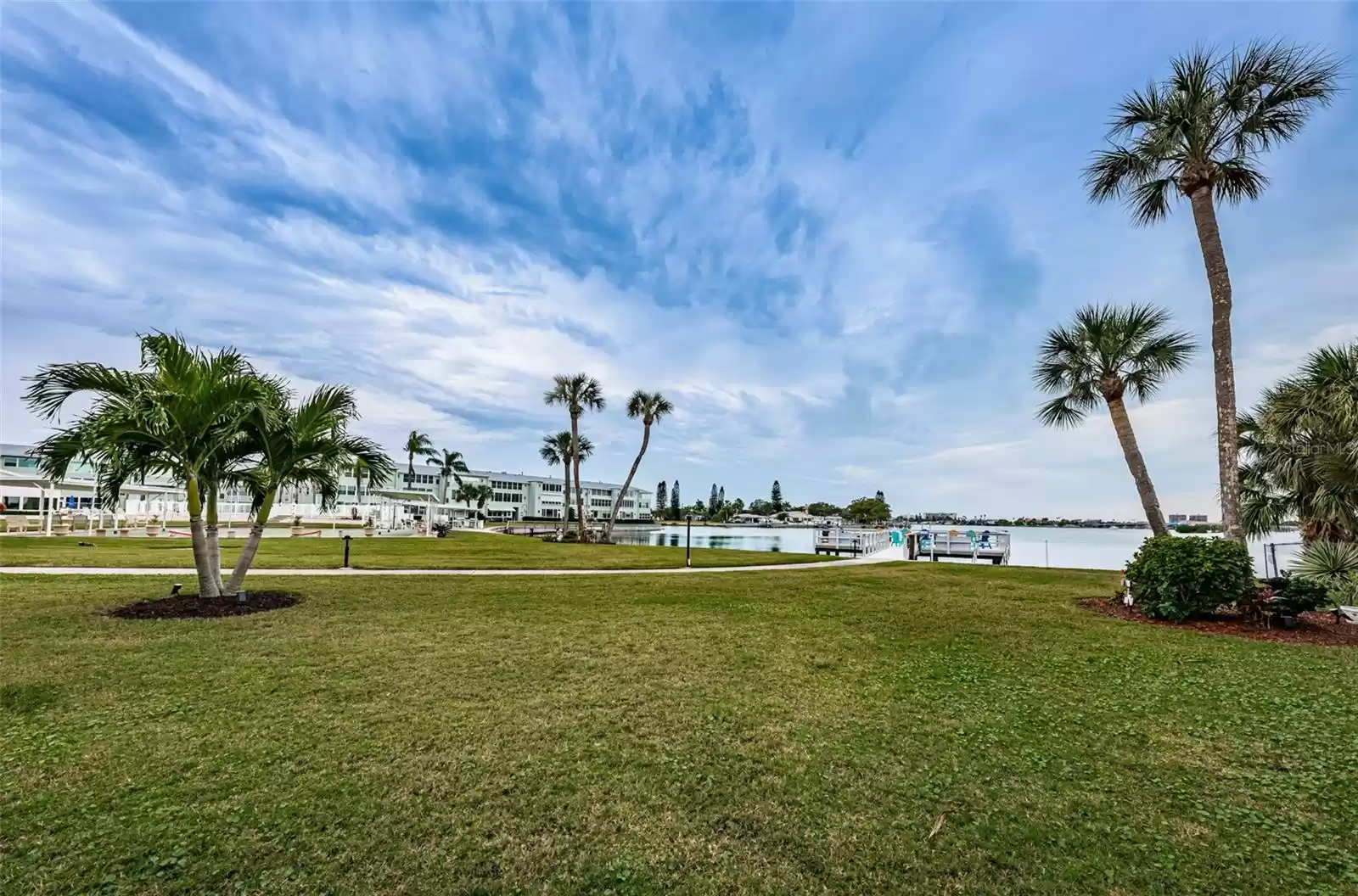 1868 SHORE DRIVE, SOUTH PASADENA, Florida 33707, 2 Bedrooms Bedrooms, ,2 BathroomsBathrooms,Residential,For Sale,SHORE,MFRU8232615