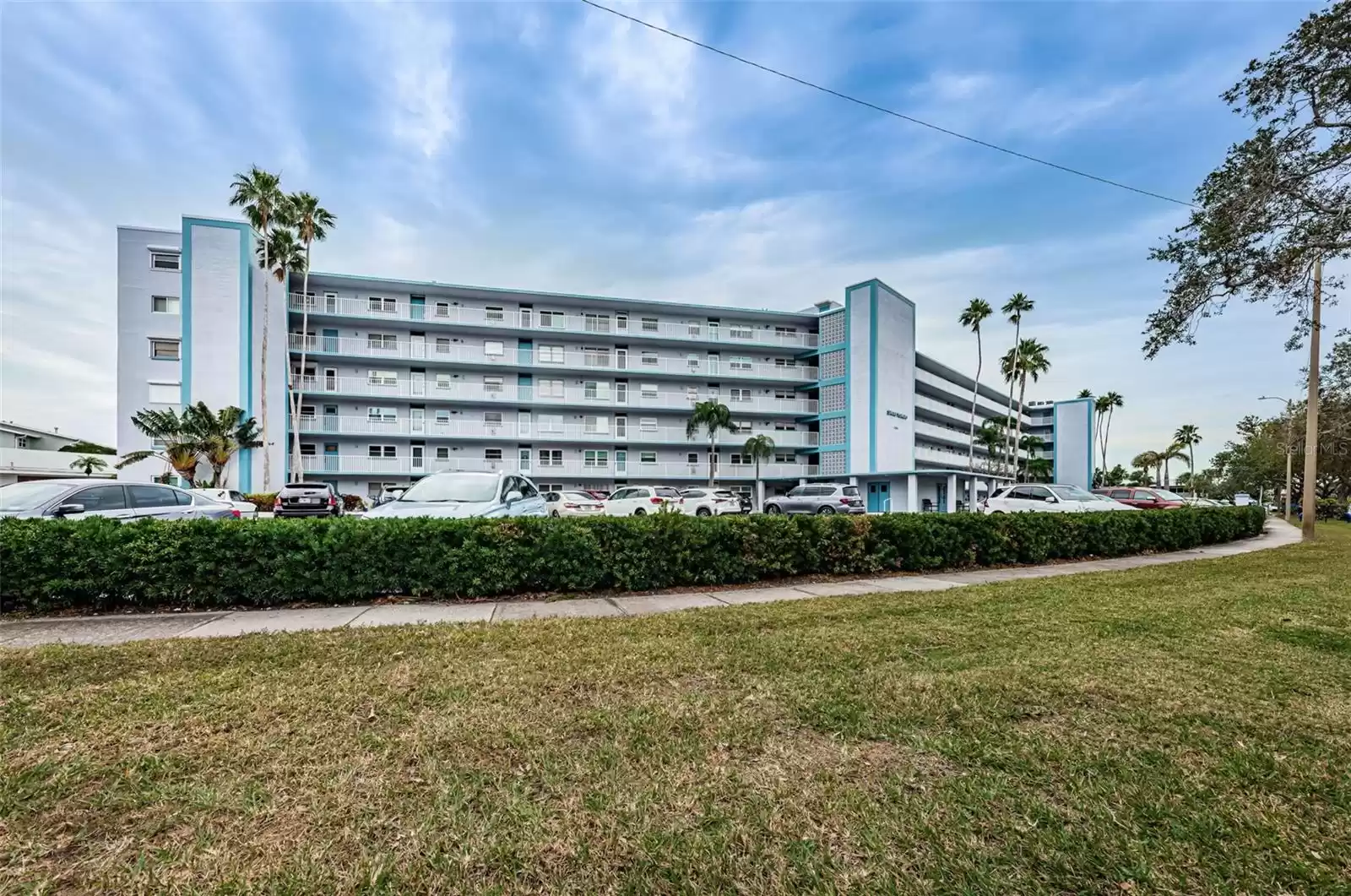 1868 SHORE DRIVE, SOUTH PASADENA, Florida 33707, 2 Bedrooms Bedrooms, ,2 BathroomsBathrooms,Residential,For Sale,SHORE,MFRU8232615