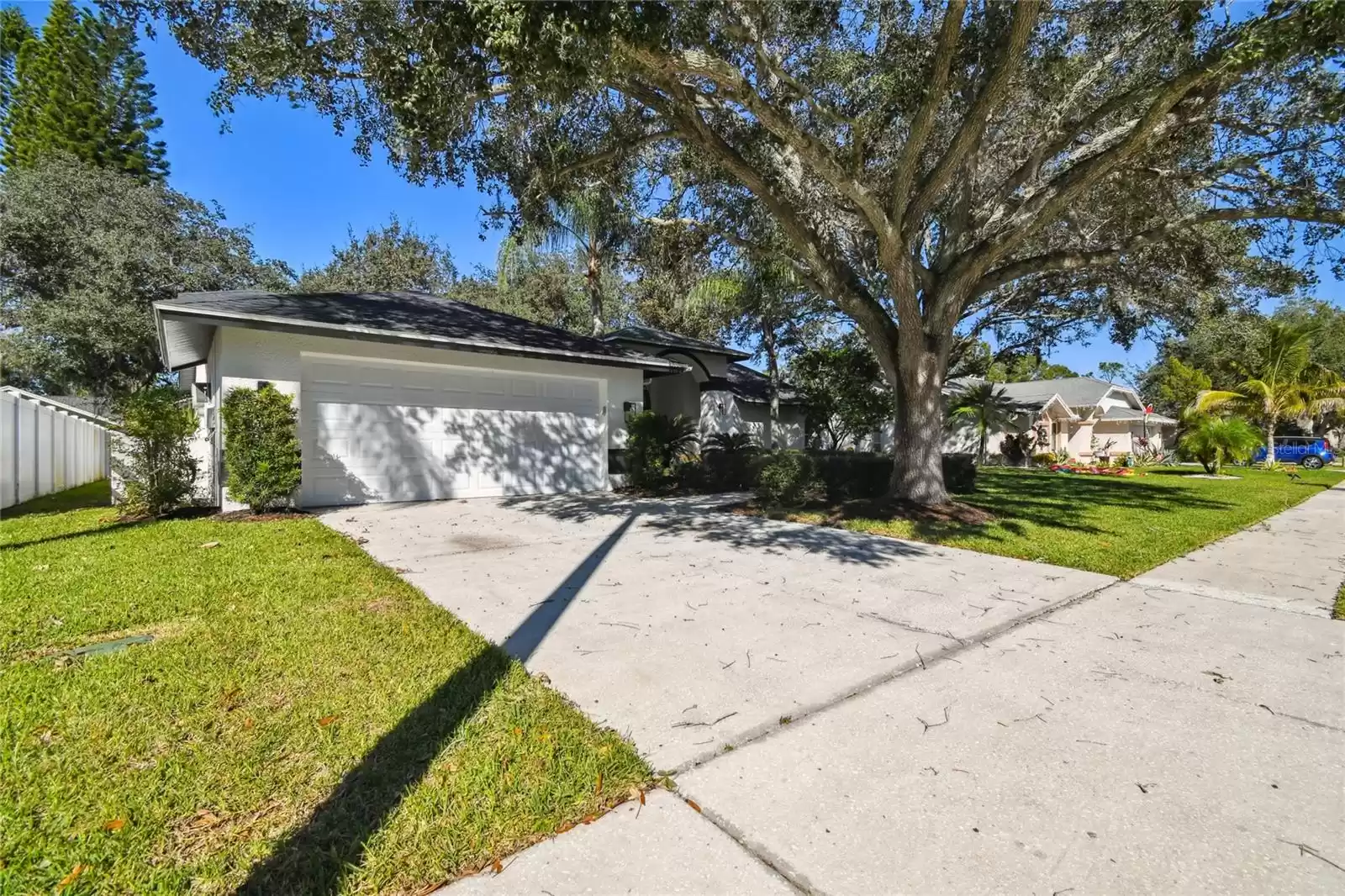 5509 OAKRIDGE DRIVE, PALM HARBOR, Florida 34685, 4 Bedrooms Bedrooms, ,3 BathroomsBathrooms,Residential,For Sale,OAKRIDGE,MFRU8224833