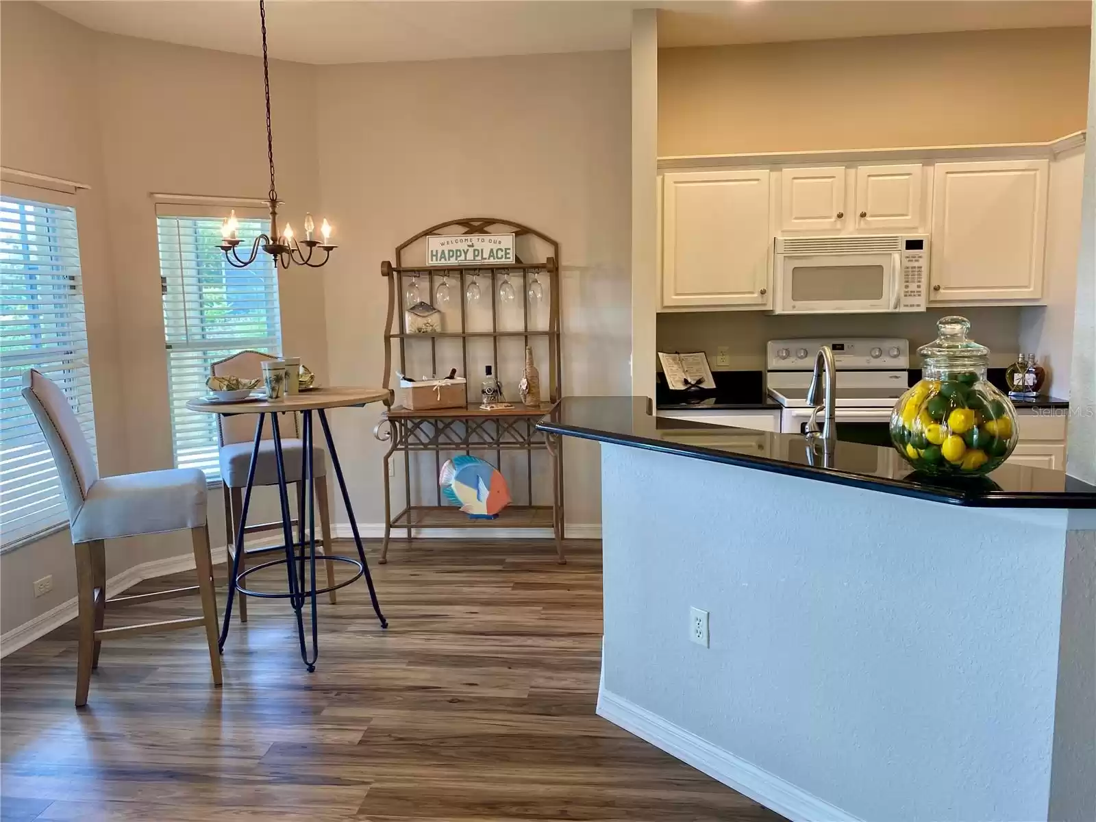 Kitchen nook