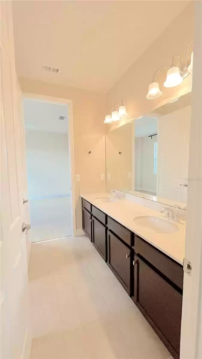 Bathroom 2.