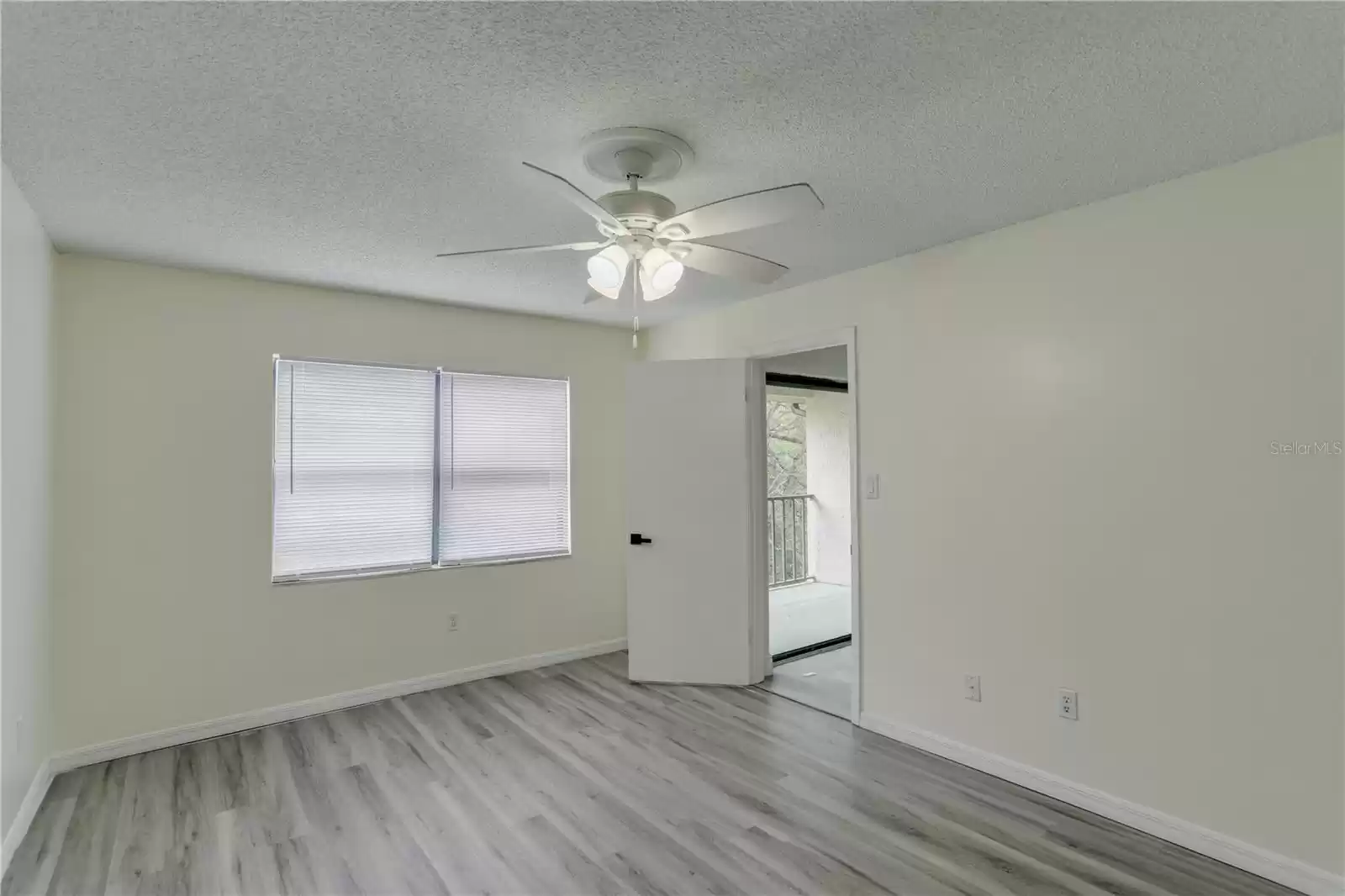 6158 BURNSIDE CIRCLE, ORLANDO, Florida 32822, 2 Bedrooms Bedrooms, ,2 BathroomsBathrooms,Residential,For Sale,BURNSIDE,MFRO6184286