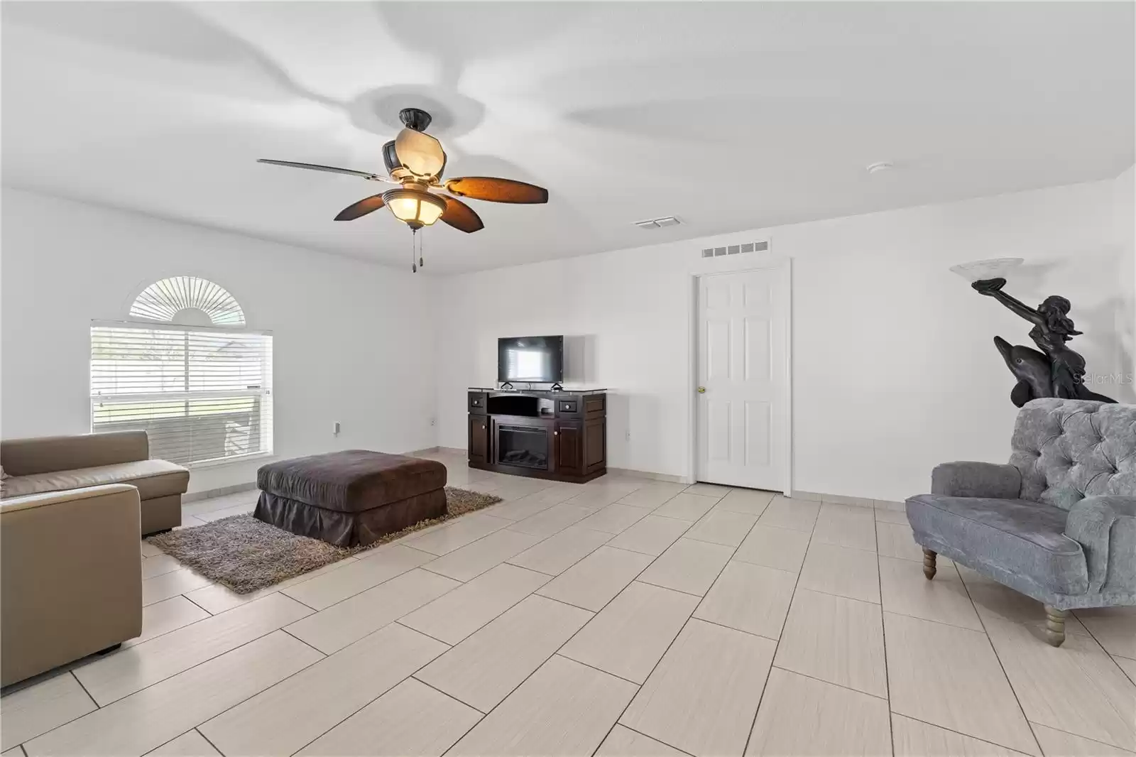 735 EAGLE LAKE LOOP ROAD, EAGLE LAKE, Florida 33839, 6 Bedrooms Bedrooms, ,4 BathroomsBathrooms,Residential,For Sale,EAGLE LAKE LOOP,MFRO6184923