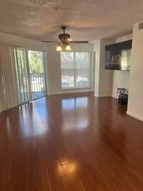 4115 CHATHAM OAK COURT, TAMPA, Florida 33624, 2 Bedrooms Bedrooms, ,2 BathroomsBathrooms,Residential,For Sale,CHATHAM OAK,MFRT3508193