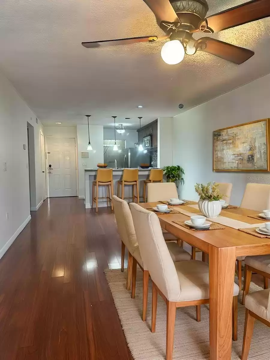 Virtually staged dining room