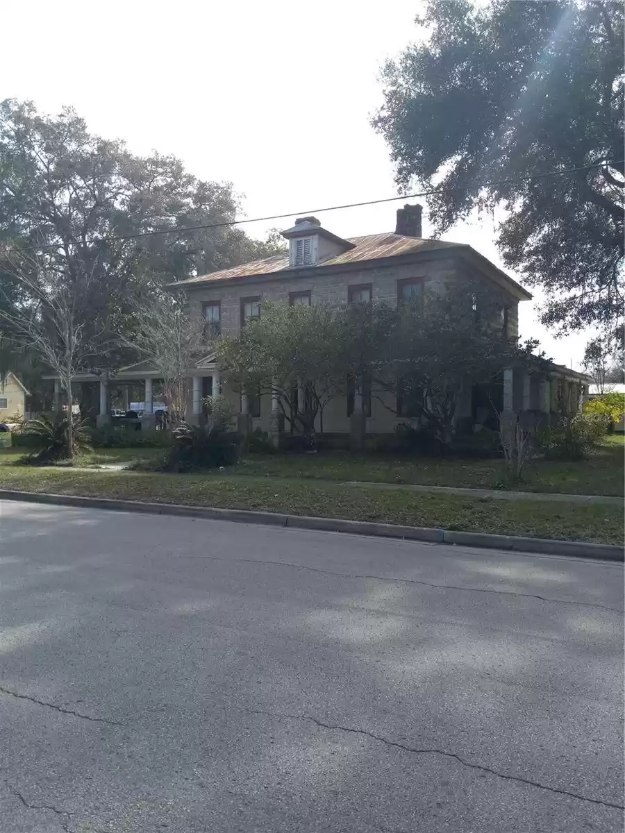 201 NOBLE AVENUE, BUSHNELL, Florida 33513, 3 Bedrooms Bedrooms, ,2 BathroomsBathrooms,Residential,For Sale,NOBLE,MFROM671620