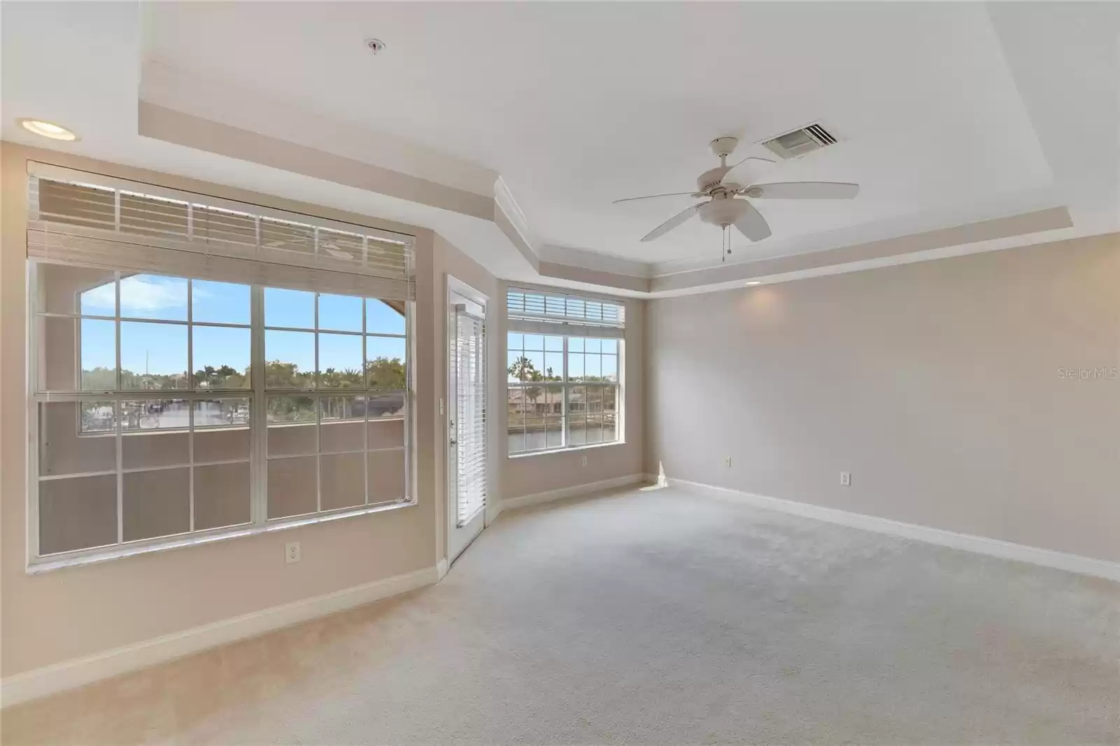 6414 SUNSET BAY CIRCLE, APOLLO BEACH, Florida 33572, 3 Bedrooms Bedrooms, ,3 BathroomsBathrooms,Residential,For Sale,SUNSET BAY,MFRT3509207