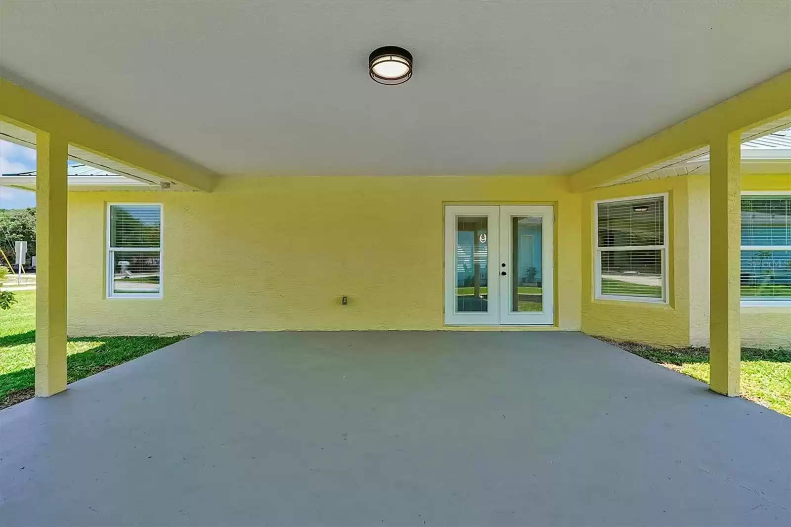 886 MATTHEWS AVENUE, NEW SMYRNA BEACH, Florida 32169, 5 Bedrooms Bedrooms, ,3 BathroomsBathrooms,Residential,For Sale,MATTHEWS,MFRO6161196