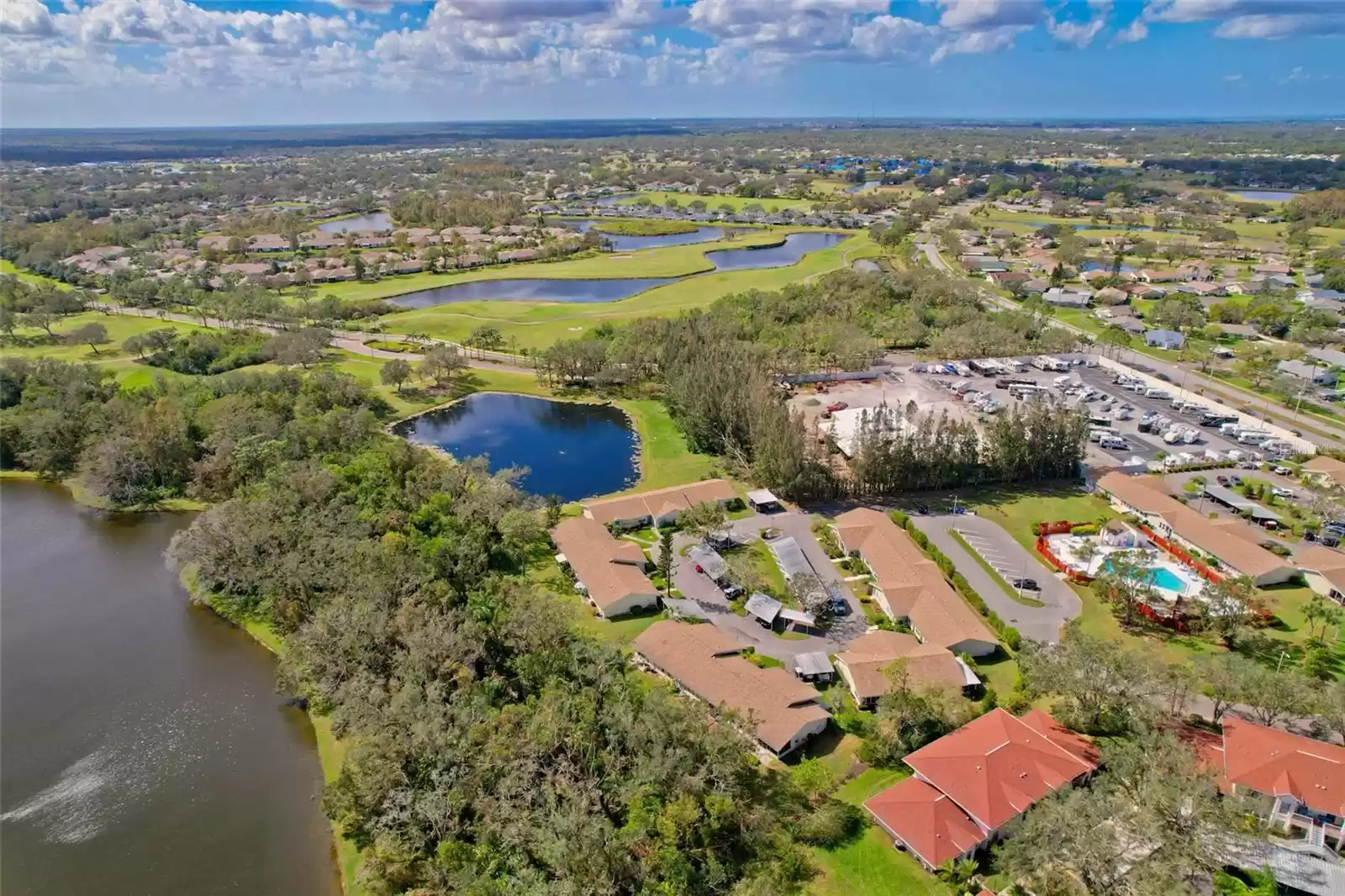 402 LAKE POINT COURT, SUN CITY CENTER, Florida 33573, 2 Bedrooms Bedrooms, ,2 BathroomsBathrooms,Residential,For Sale,LAKE POINT,MFRU8233370