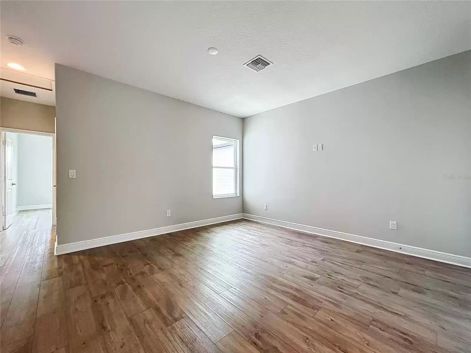 upstairs loft and hallway to guest bedroom