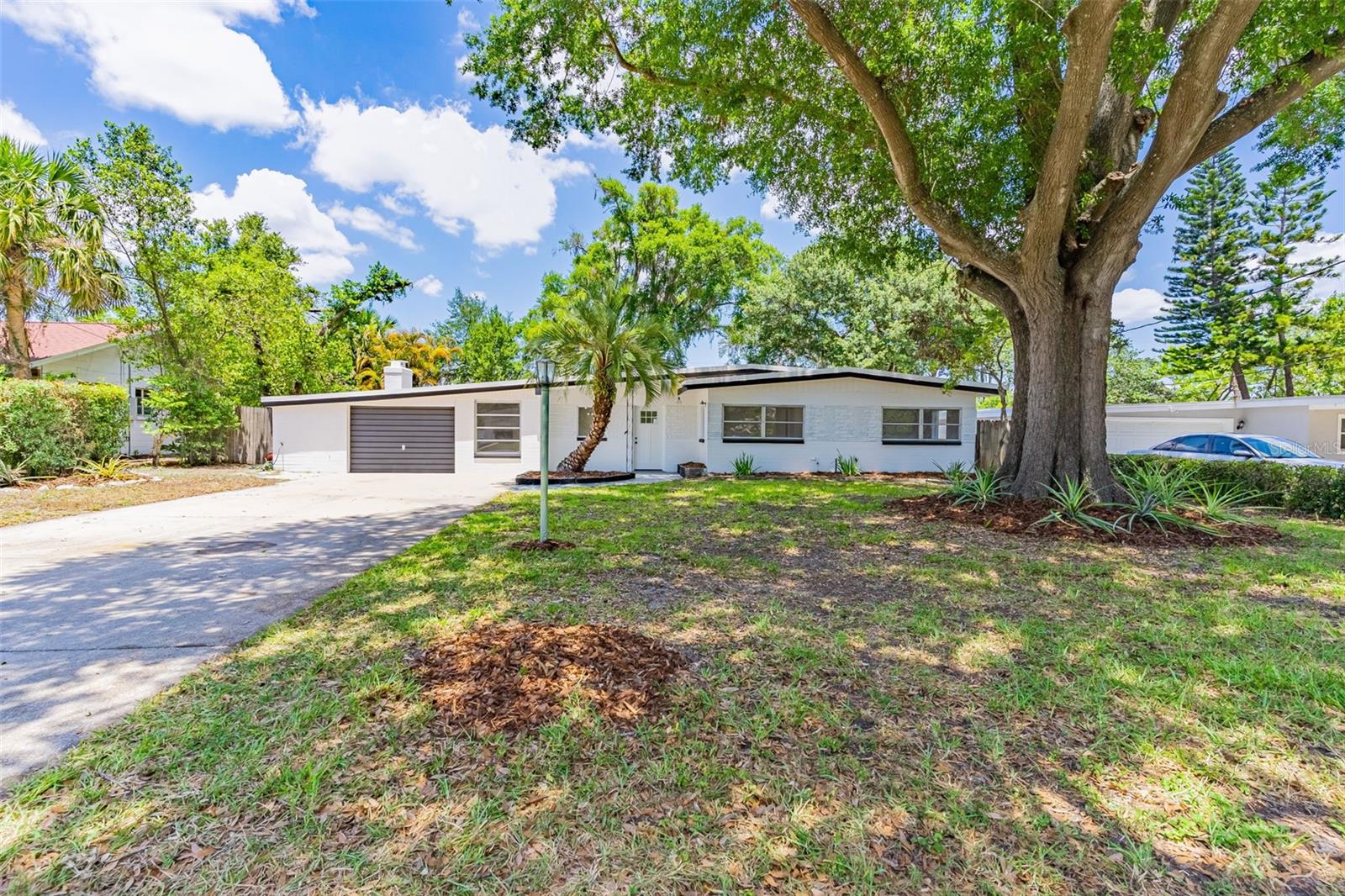 220 BLOSSOM LANE, WINTER PARK, Florida 32789, 3 Bedrooms Bedrooms, ,2 BathroomsBathrooms,Residential,For Sale,BLOSSOM,MFRO6187877