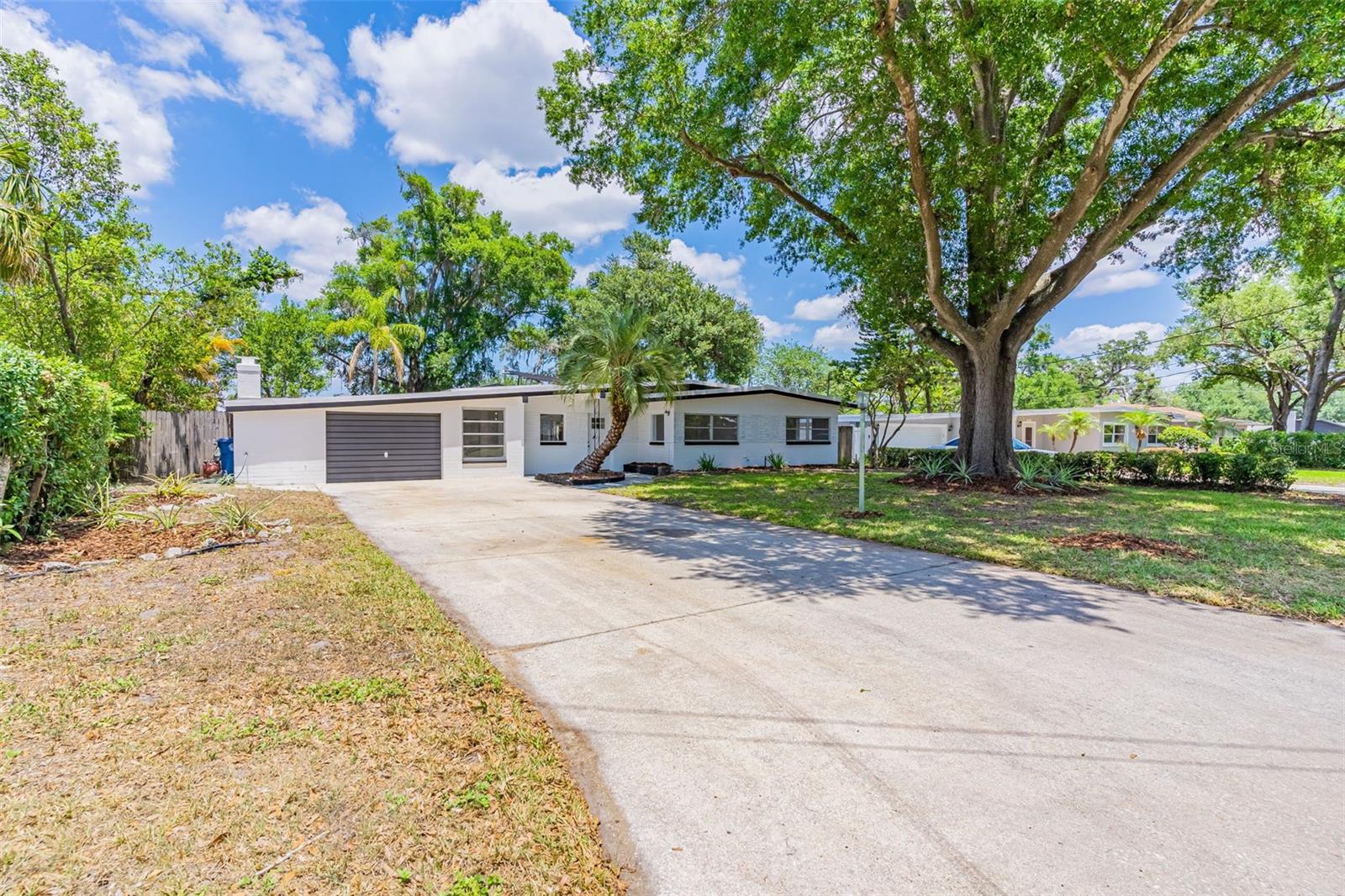 220 BLOSSOM LANE, WINTER PARK, Florida 32789, 3 Bedrooms Bedrooms, ,2 BathroomsBathrooms,Residential,For Sale,BLOSSOM,MFRO6187877