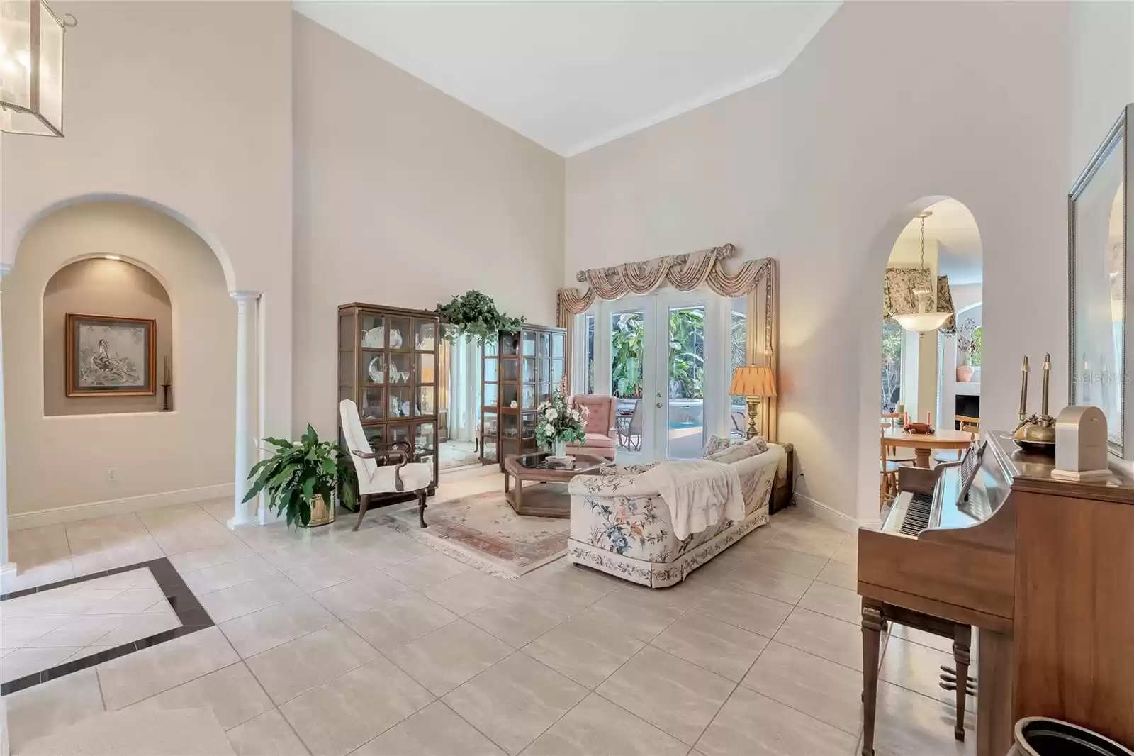 8849 ELLIOTTS COURT, ORLANDO, Florida 32836, 5 Bedrooms Bedrooms, ,4 BathroomsBathrooms,Residential,For Sale,ELLIOTTS,MFRO6187106