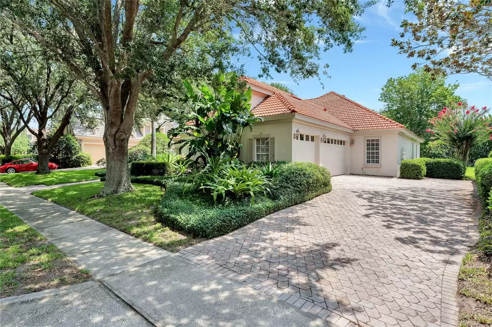 8849 ELLIOTTS COURT, ORLANDO, Florida 32836, 5 Bedrooms Bedrooms, ,4 BathroomsBathrooms,Residential,For Sale,ELLIOTTS,MFRO6187106