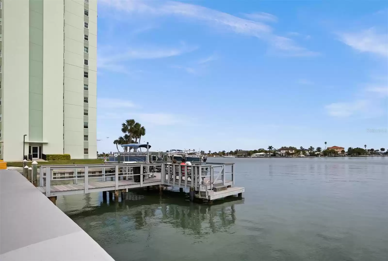 Fishing pier