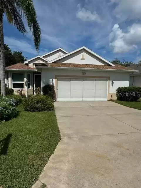 6065 DORY WAY, TAVARES, Florida 32778, 3 Bedrooms Bedrooms, ,2 BathroomsBathrooms,Residential,For Sale,DORY,MFRO6187130