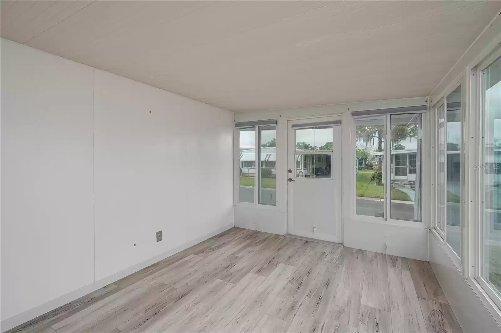 Florida Room/Sunroom