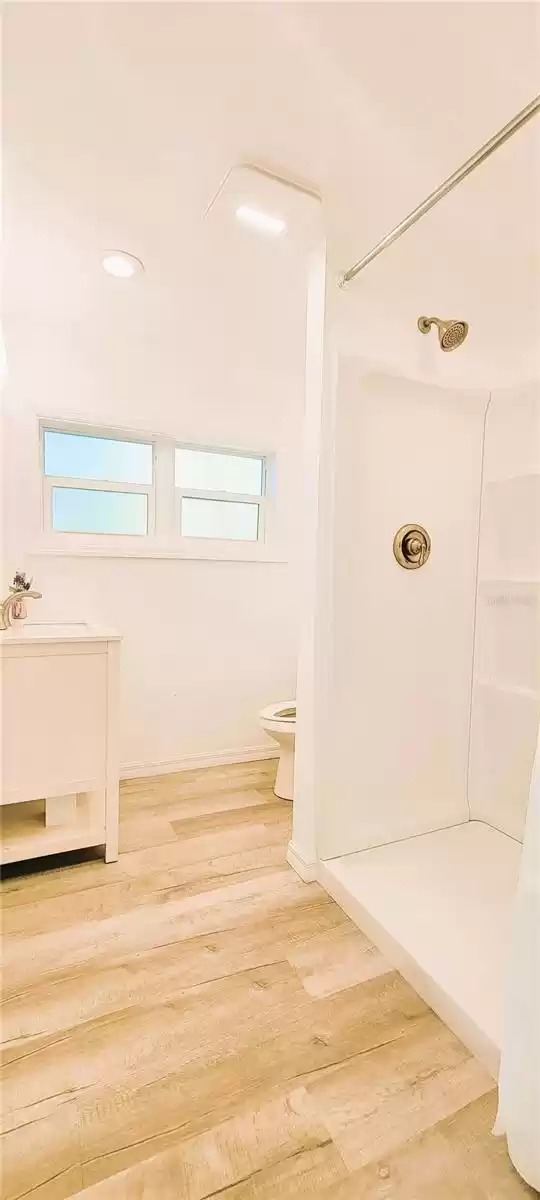 Unit F bathroom