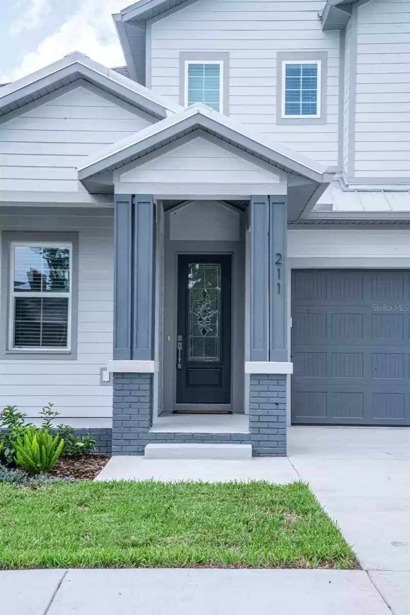 Exterior Front Entry