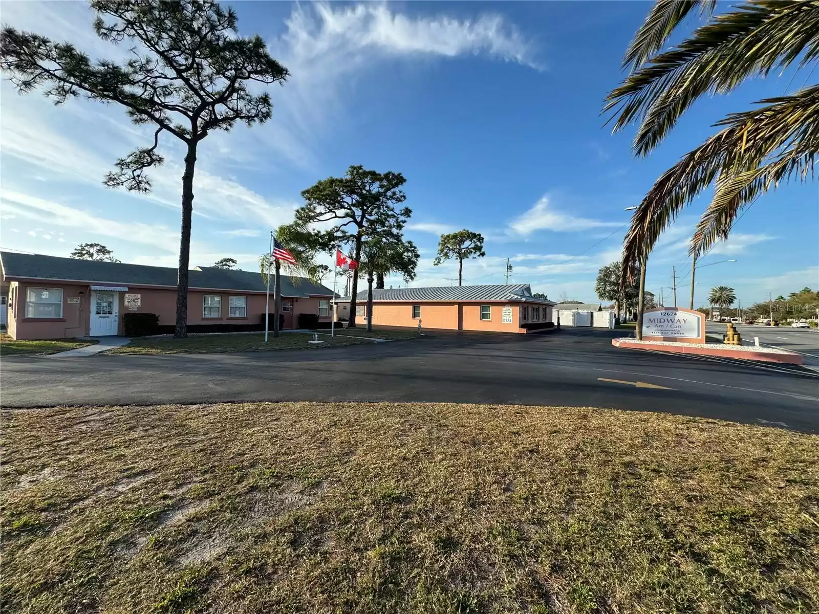 12674 SEMINOLE BOULEVARD, LARGO, Florida 33778, 1 Bedroom Bedrooms, ,1 BathroomBathrooms,Residential,For Sale,SEMINOLE,MFRU8235862