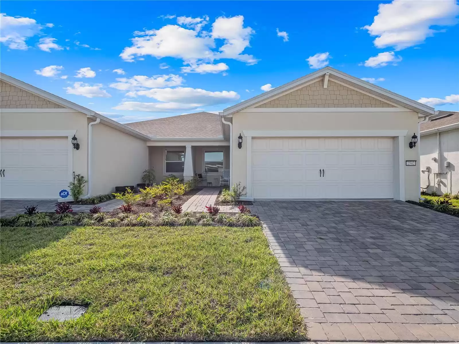 2542 CLIFF WAY, SAINT CLOUD, Florida 34771, 2 Bedrooms Bedrooms, ,2 BathroomsBathrooms,Residential,For Sale,CLIFF,MFRO6179960