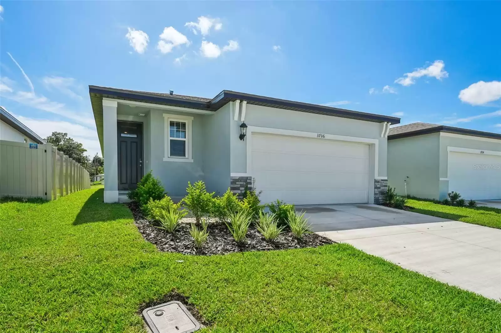 3706 RADIANT MOUNTAIN DRIVE, PLANT CITY, Florida 33565, 3 Bedrooms Bedrooms, ,2 BathroomsBathrooms,Residential,For Sale,RADIANT MOUNTAIN,MFRO6185583