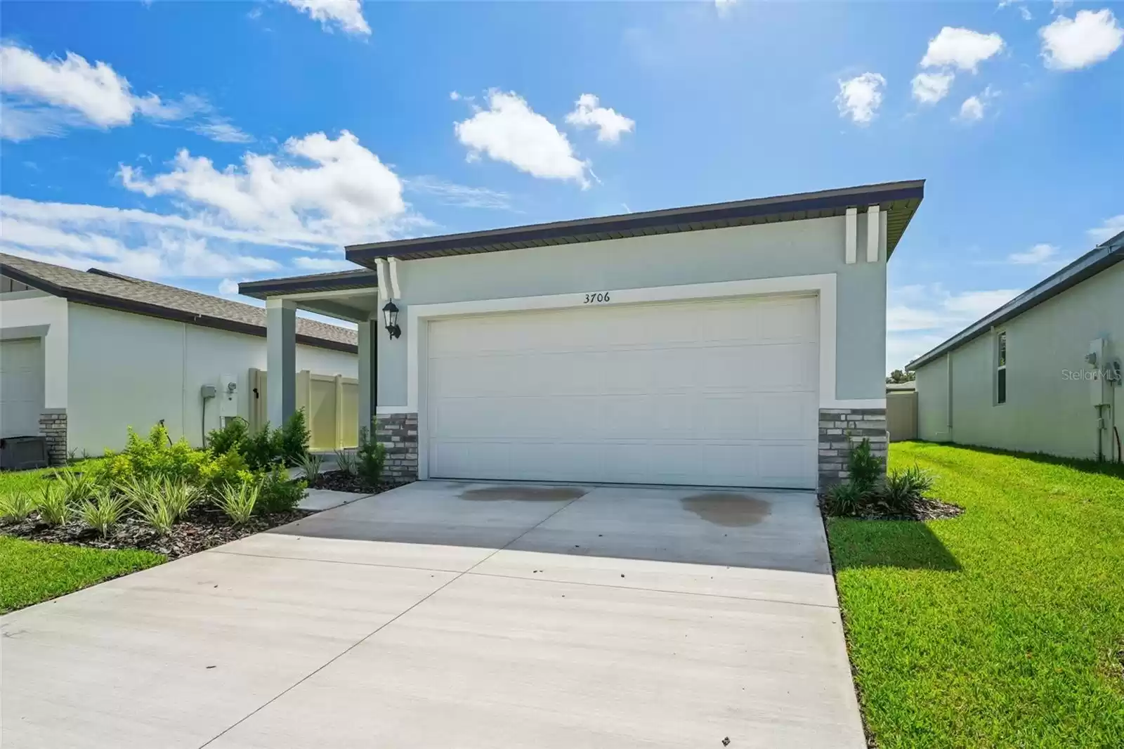 3706 RADIANT MOUNTAIN DRIVE, PLANT CITY, Florida 33565, 3 Bedrooms Bedrooms, ,2 BathroomsBathrooms,Residential,For Sale,RADIANT MOUNTAIN,MFRO6185583