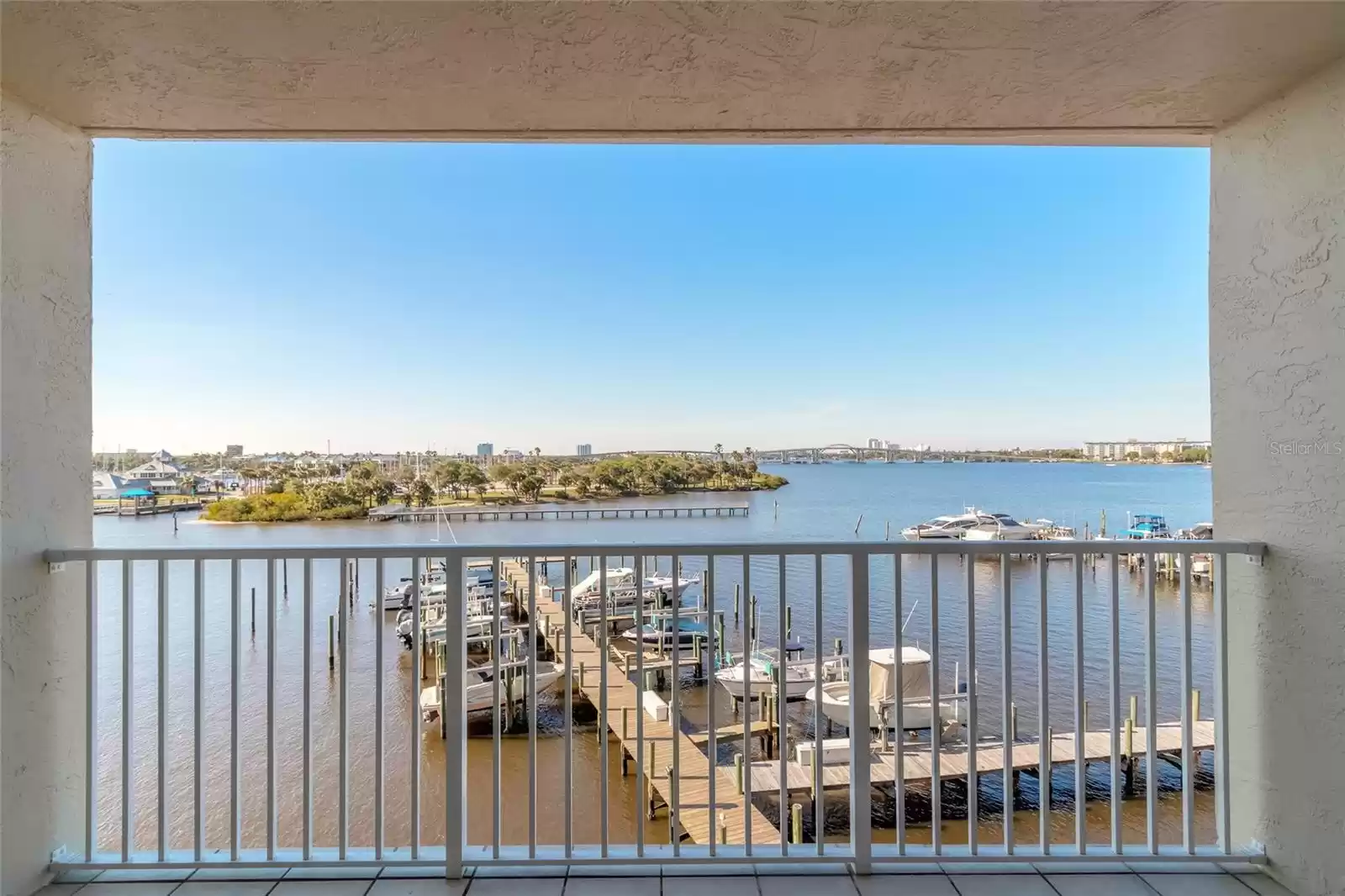 546 MARINA POINT DRIVE, DAYTONA BEACH, Florida 32114, 2 Bedrooms Bedrooms, ,2 BathroomsBathrooms,Residential,For Sale,MARINA POINT,MFRNS1080994