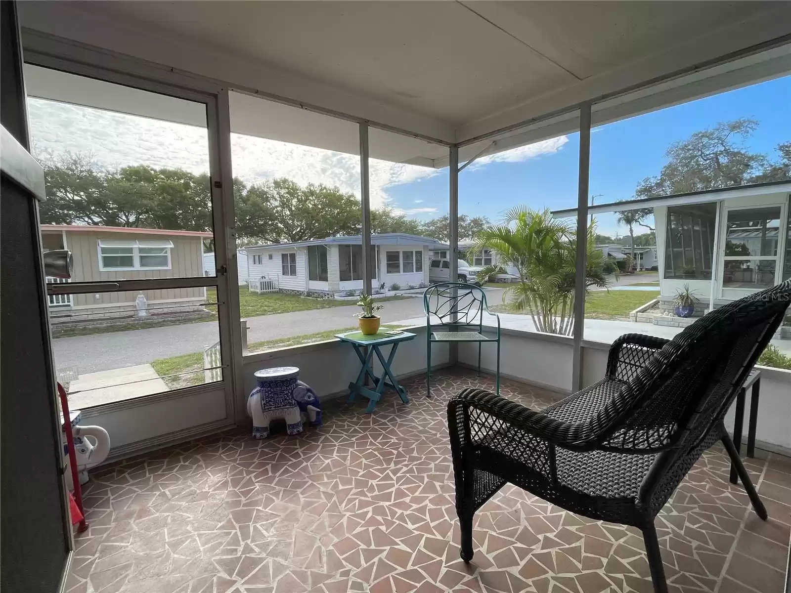 2331 BELLEAIR ROAD, CLEARWATER, Florida 33764, 2 Bedrooms Bedrooms, ,1 BathroomBathrooms,Residential,For Sale,BELLEAIR,MFRU8235537