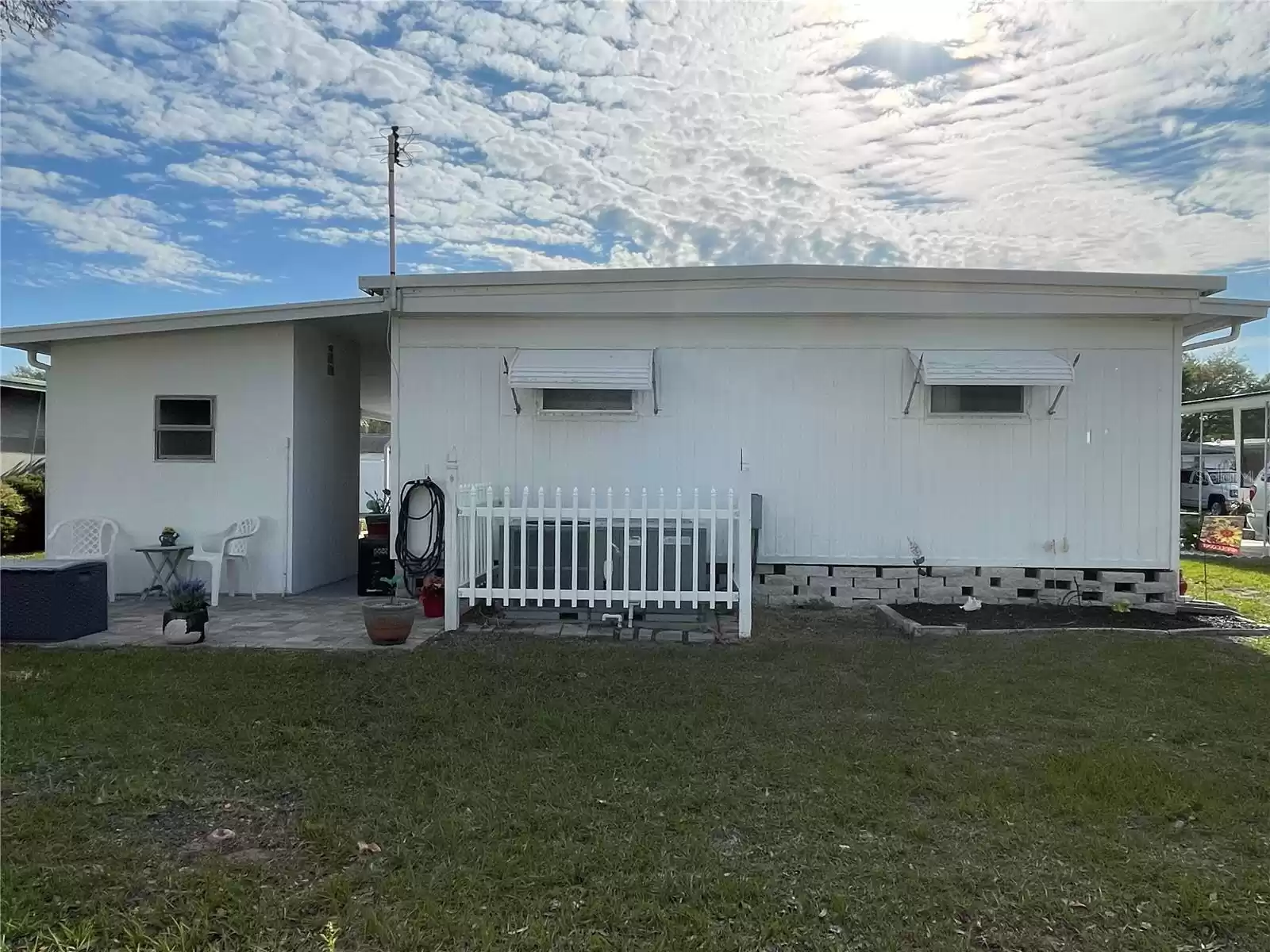 2331 BELLEAIR ROAD, CLEARWATER, Florida 33764, 2 Bedrooms Bedrooms, ,1 BathroomBathrooms,Residential,For Sale,BELLEAIR,MFRU8235537