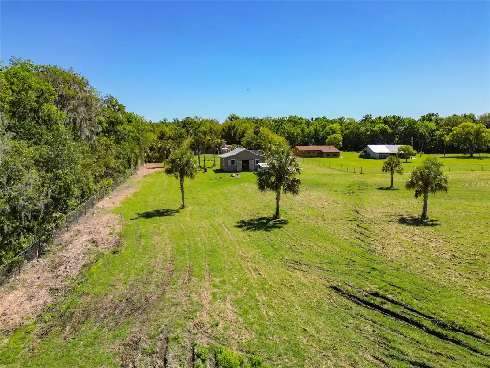 2150 STONE STREET, OVIEDO, Florida 32765, 5 Bedrooms Bedrooms, ,3 BathroomsBathrooms,Residential,For Sale,STONE,MFRO6189537