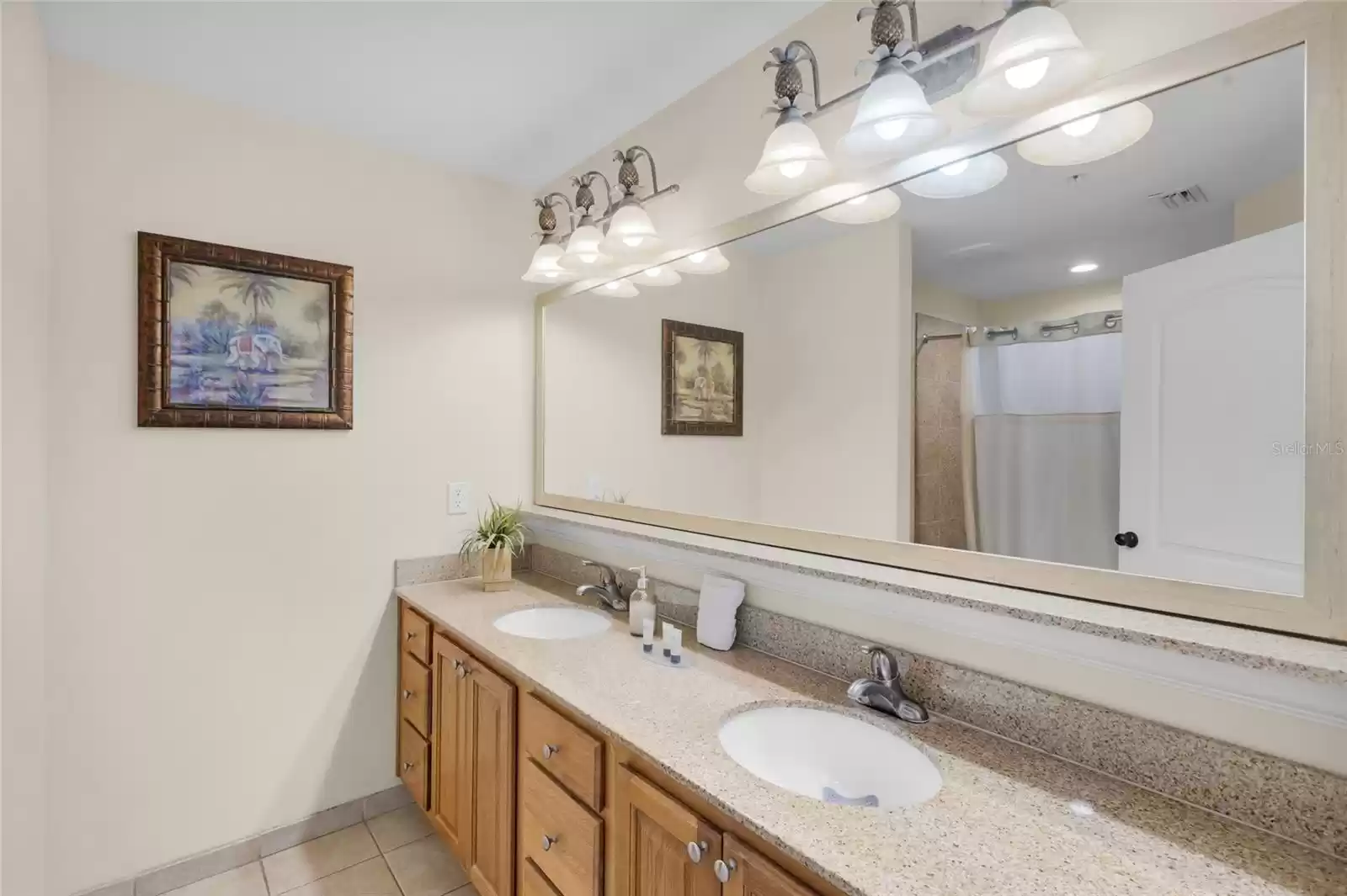 13427 BLUE HERON BEACH DRIVE, ORLANDO, Florida 32821, 2 Bedrooms Bedrooms, ,2 BathroomsBathrooms,Residential,For Sale,BLUE HERON BEACH,MFRO6136418