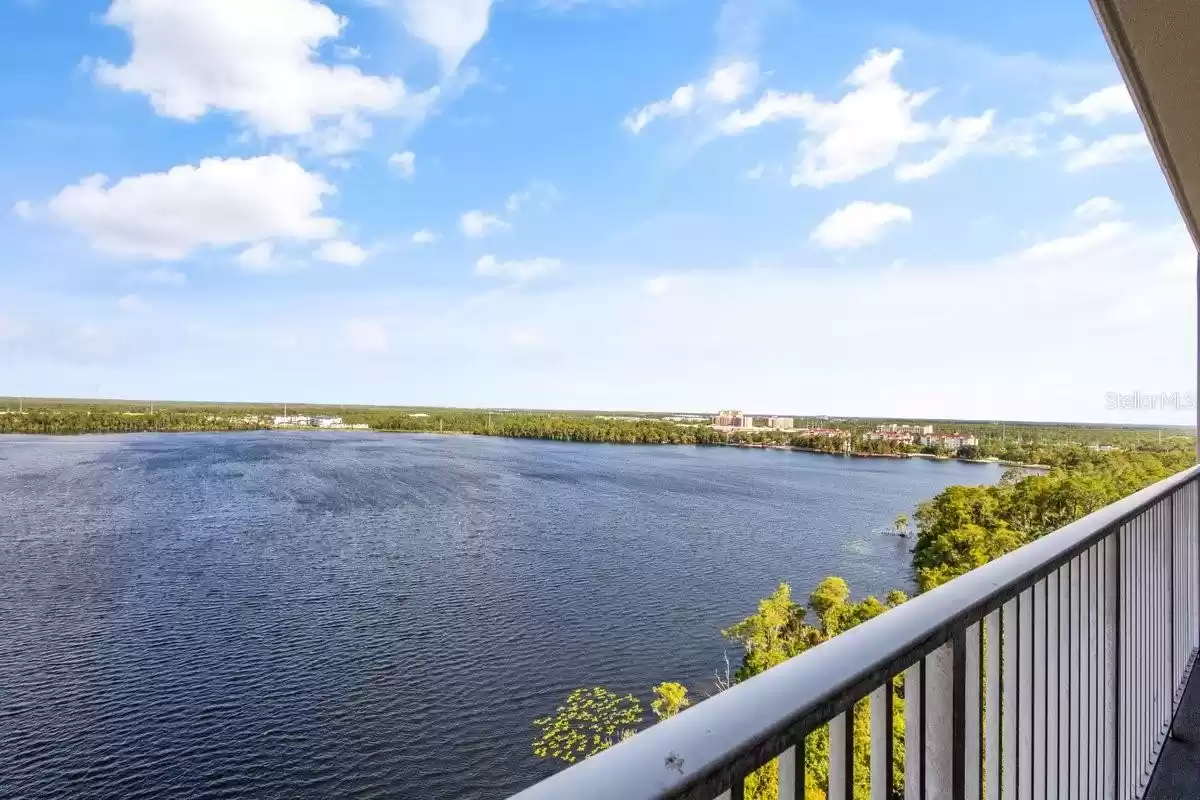 13427 BLUE HERON BEACH DRIVE, ORLANDO, Florida 32821, 2 Bedrooms Bedrooms, ,2 BathroomsBathrooms,Residential,For Sale,BLUE HERON BEACH,MFRO6136418