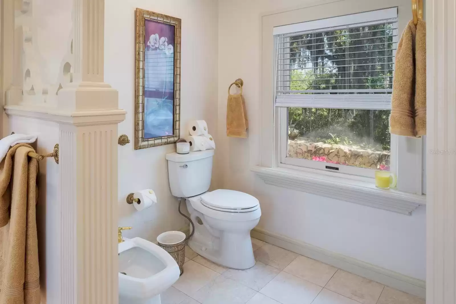 5020 SHORE CREST CIRCLE, TAMPA, Florida 33609, 6 Bedrooms Bedrooms, ,5 BathroomsBathrooms,Residential,For Sale,SHORE CREST,MFRT3513384