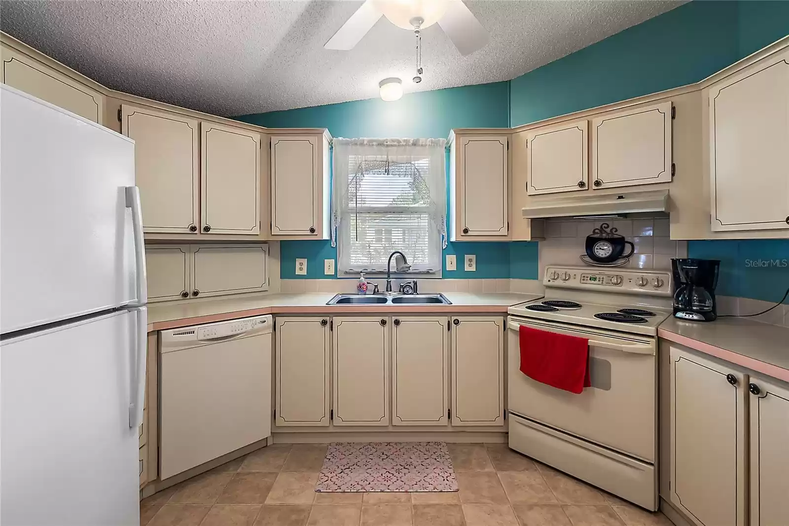 1832 SCHWARTZ BOULEVARD, LADY LAKE, Florida 32159, 2 Bedrooms Bedrooms, ,2 BathroomsBathrooms,Residential,For Sale,SCHWARTZ,MFRG5079967