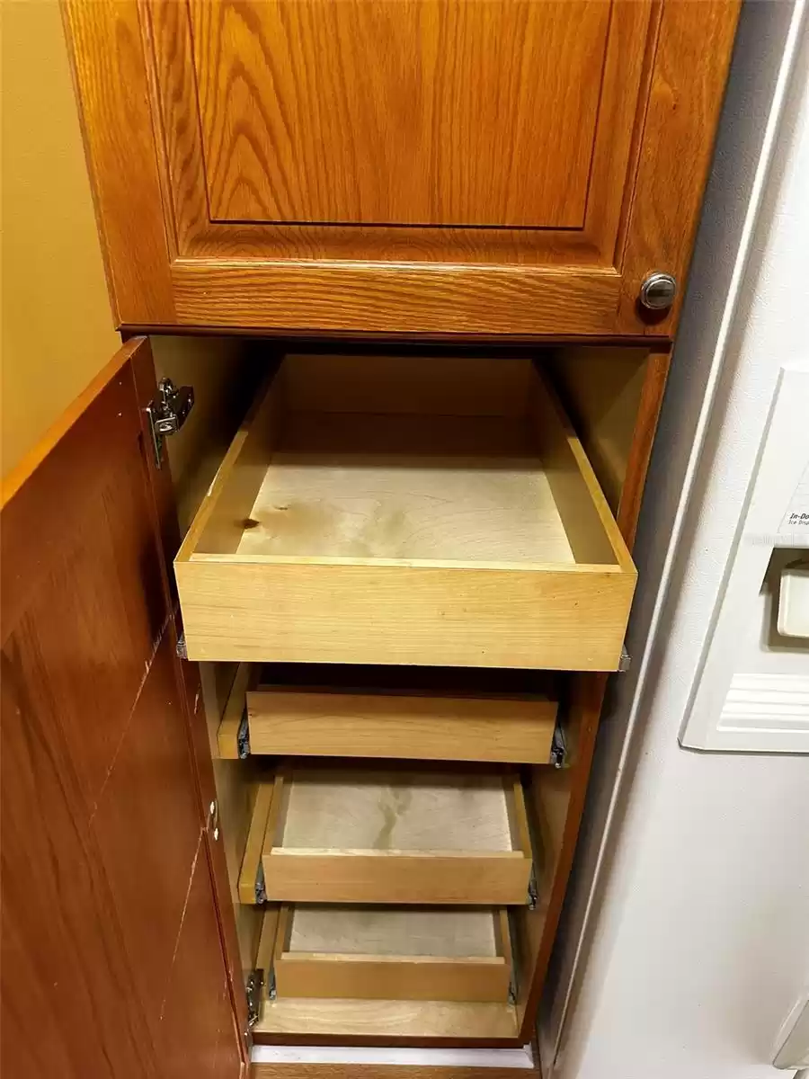 Pull out drawer pantry