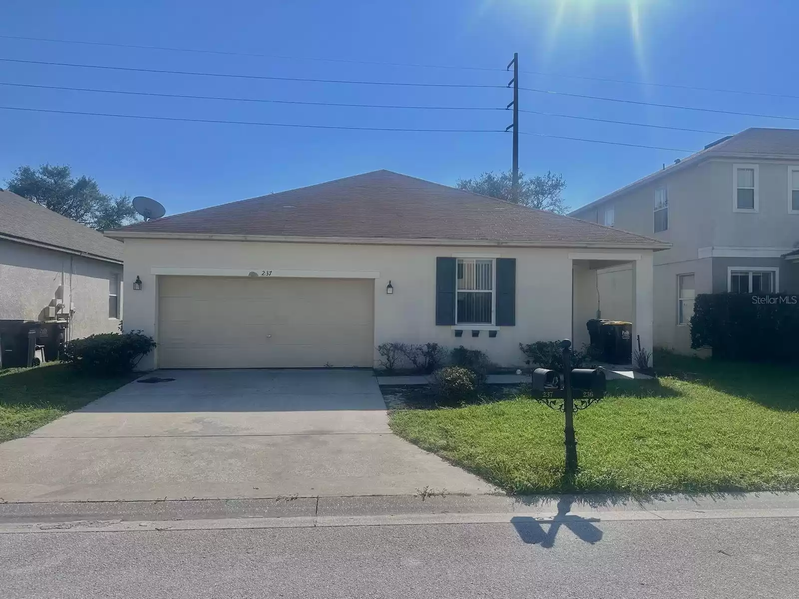 237 SAND RIDGE DRIVE, DAVENPORT, Florida 33896, 4 Bedrooms Bedrooms, ,3 BathroomsBathrooms,Residential,For Sale,SAND RIDGE,MFRO6191238