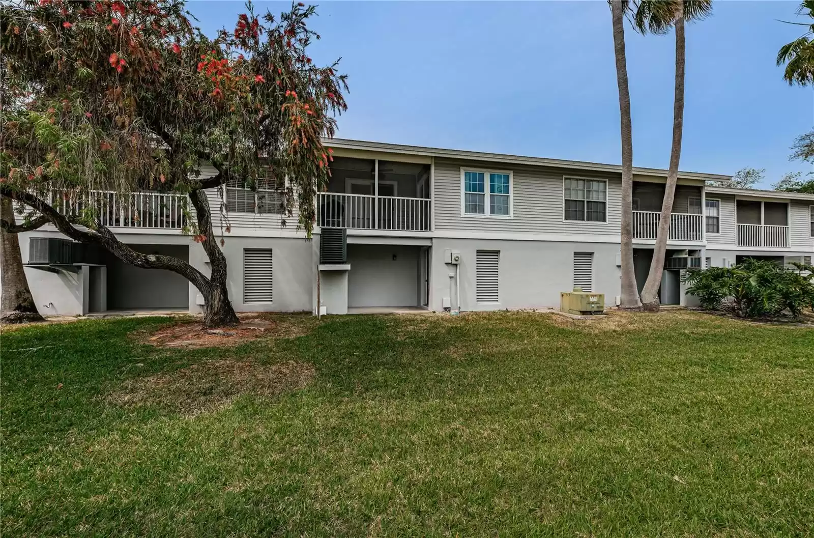 235 NAUTILUS WAY, TREASURE ISLAND, Florida 33706, 2 Bedrooms Bedrooms, ,2 BathroomsBathrooms,Residential,For Sale,NAUTILUS,MFRU8236141