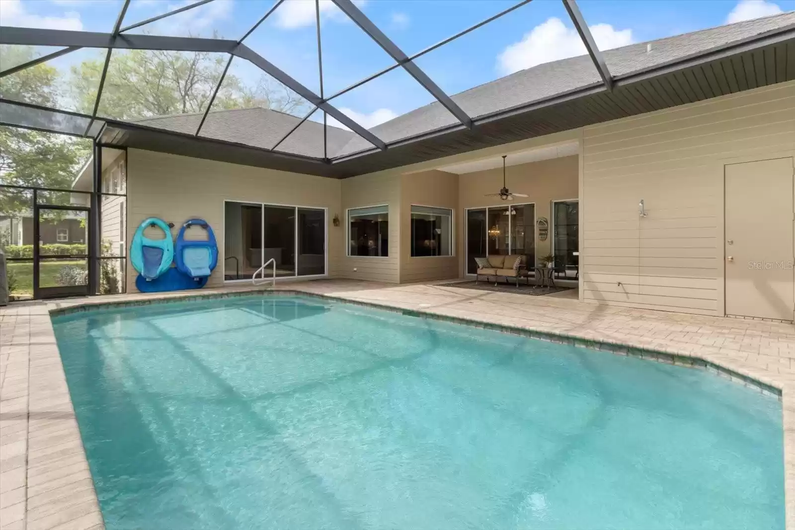 6146 WATERS WAY, WEEKI WACHEE, Florida 34607, 4 Bedrooms Bedrooms, ,3 BathroomsBathrooms,Residential,For Sale,WATERS,MFRO6190181