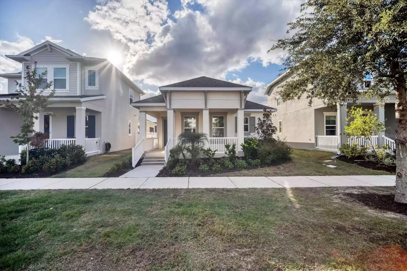 724 WINTERSIDE DRIVE, APOLLO BEACH, Florida 33572, 3 Bedrooms Bedrooms, ,2 BathroomsBathrooms,Residential,For Sale,WINTERSIDE,MFRT3516061