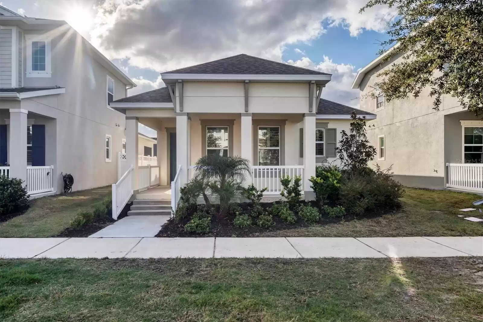 724 WINTERSIDE DRIVE, APOLLO BEACH, Florida 33572, 3 Bedrooms Bedrooms, ,2 BathroomsBathrooms,Residential,For Sale,WINTERSIDE,MFRT3516061