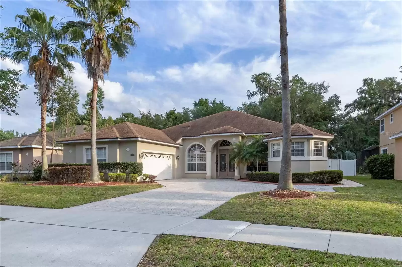 2350 RAMBLING OAKS WAY, KISSIMMEE, Florida 34746, 5 Bedrooms Bedrooms, ,3 BathroomsBathrooms,Residential,For Sale,RAMBLING OAKS,MFRO6192562