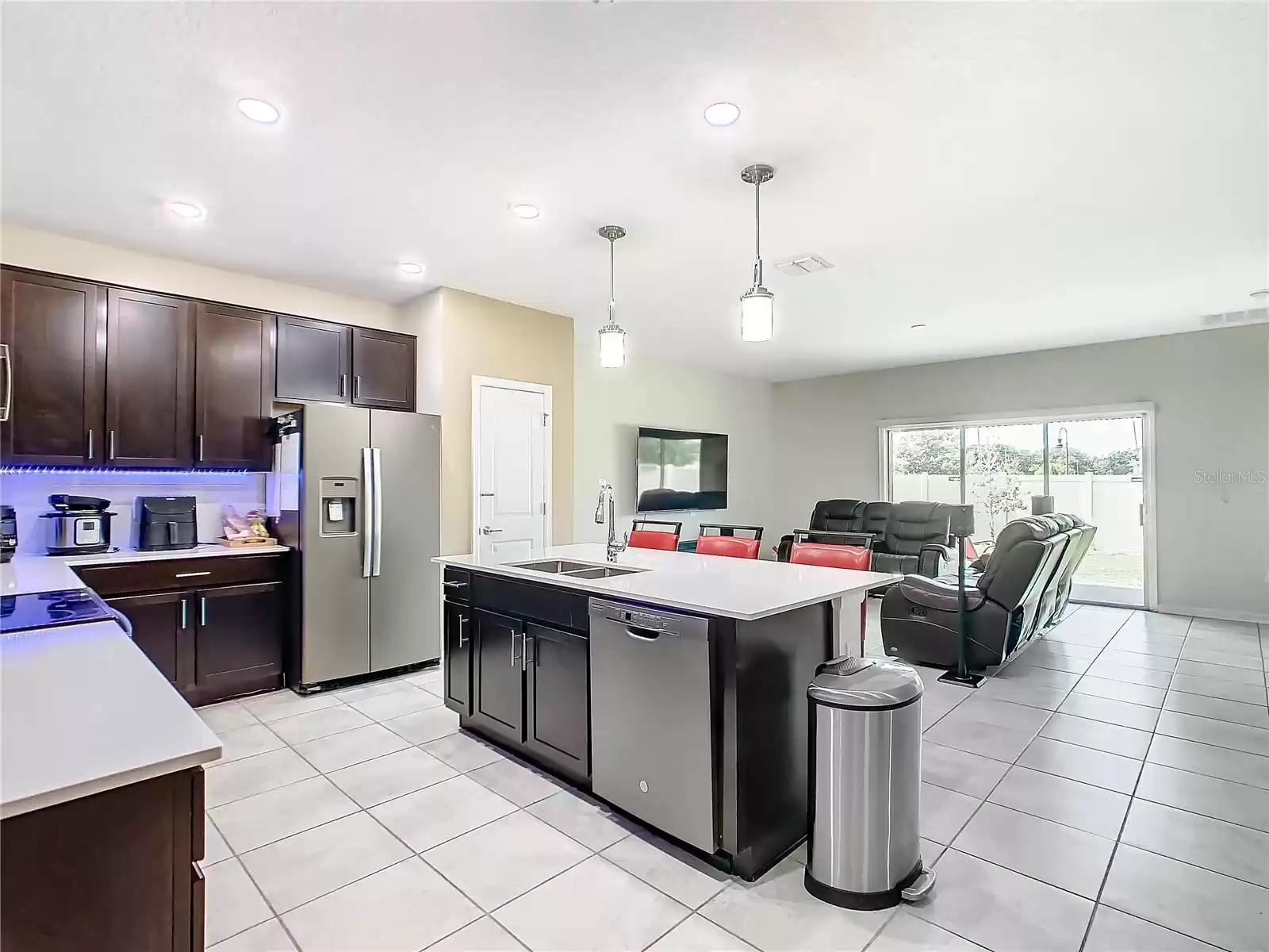 4433 BLUFF OAK LOOP, KISSIMMEE, Florida 34746, 5 Bedrooms Bedrooms, ,4 BathroomsBathrooms,Residential,For Sale,BLUFF OAK,MFRO6191047