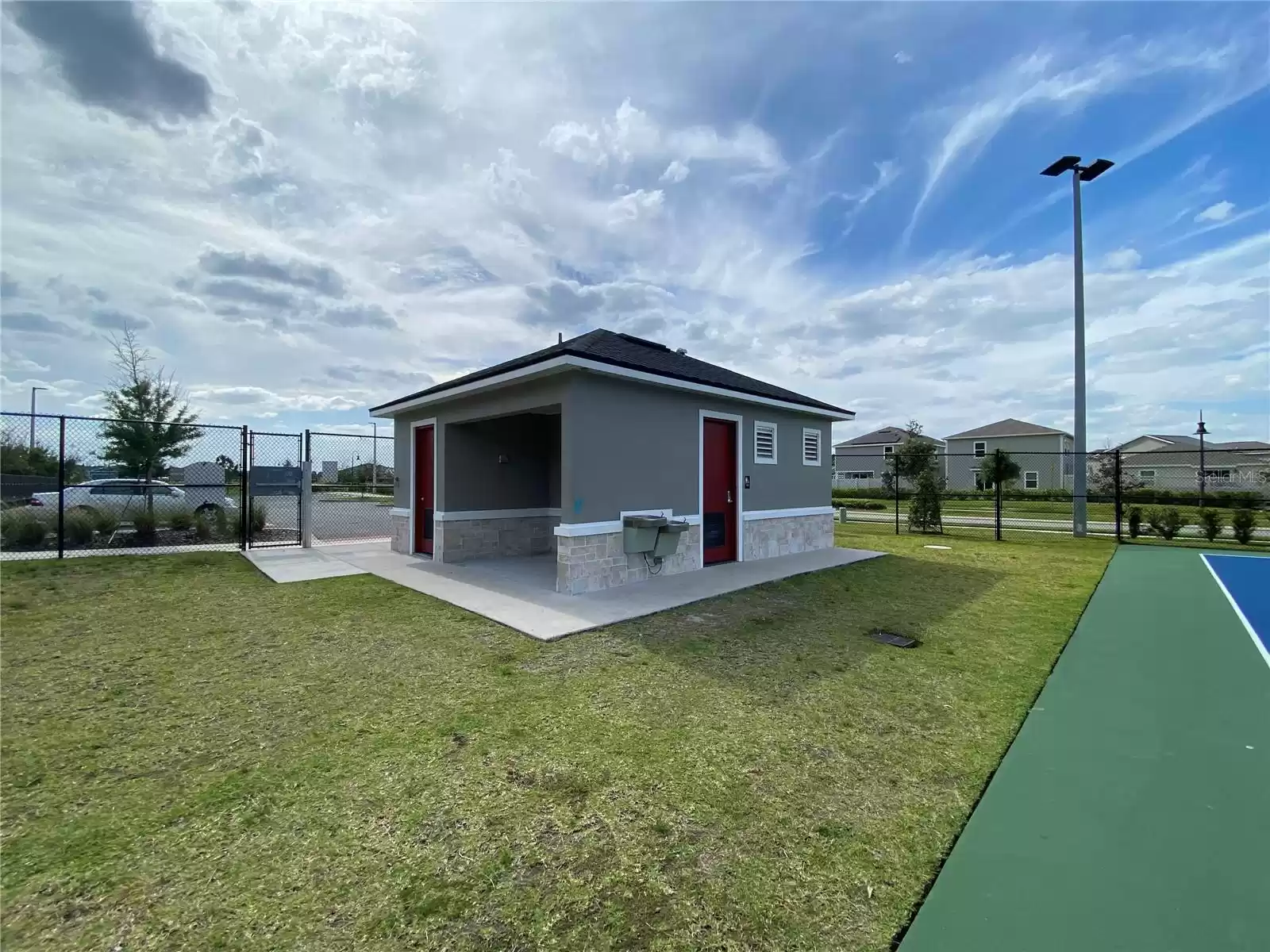 Storey Creek Bathroom area