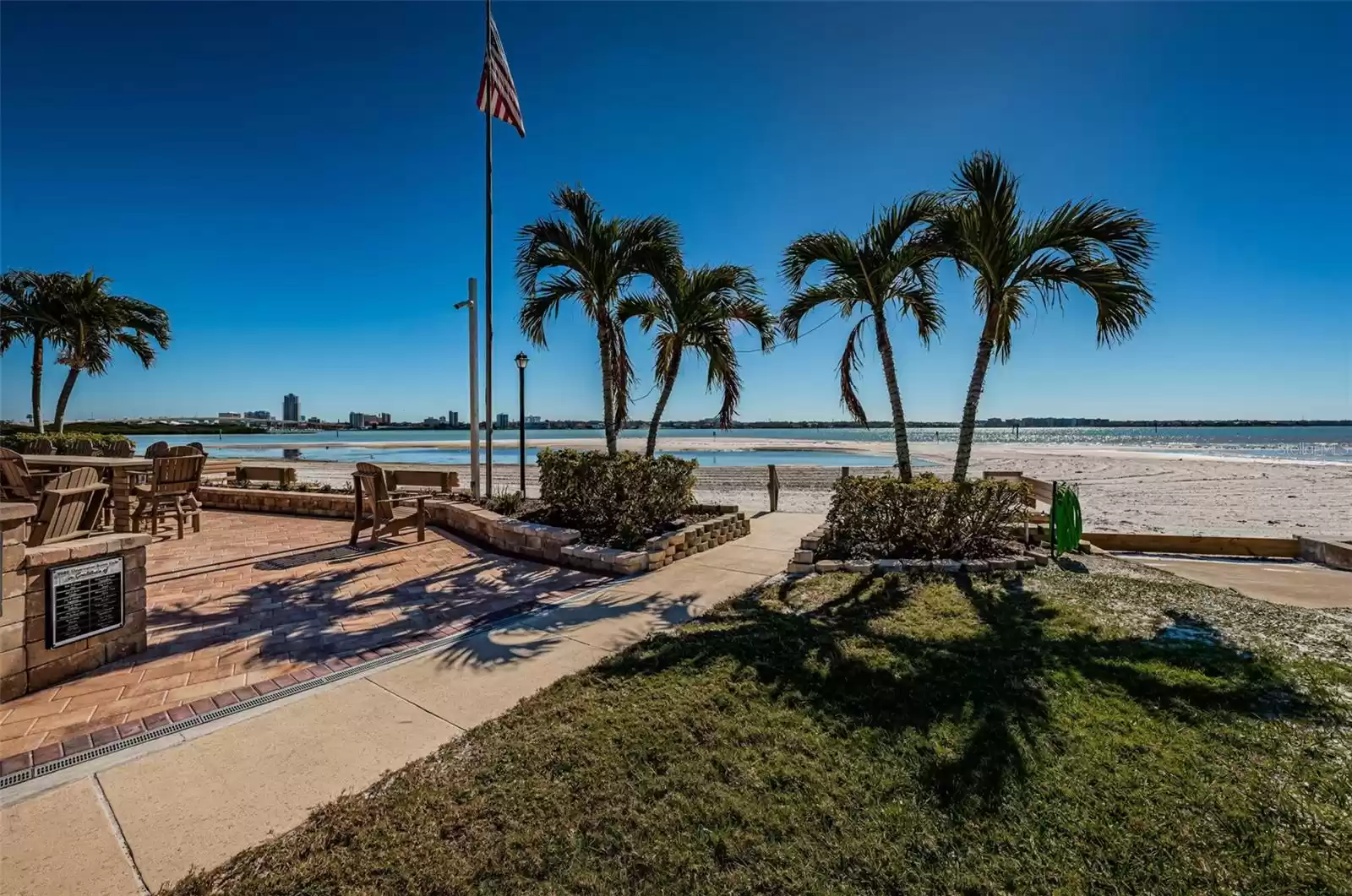 800 GULFVIEW BOULEVARD, CLEARWATER, Florida 33767, 2 Bedrooms Bedrooms, ,2 BathroomsBathrooms,Residential,For Sale,GULFVIEW,MFRU8237423