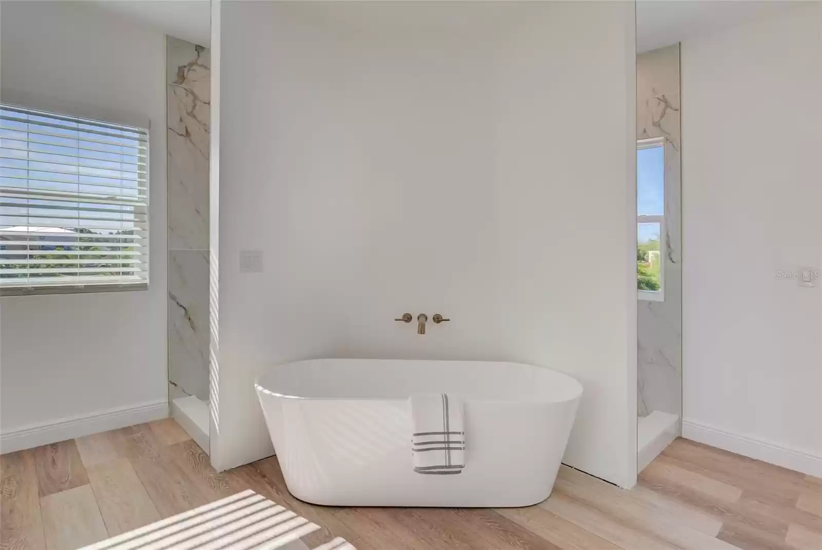 Freestanding Soaking Tub