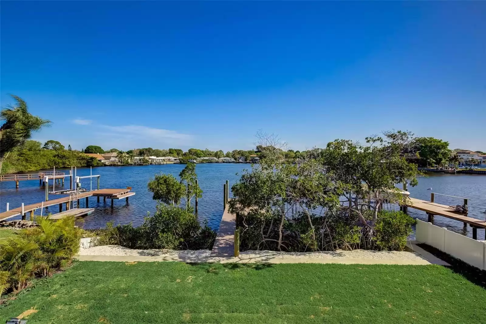 315 87TH AVENUE, ST PETERSBURG, Florida 33702, 5 Bedrooms Bedrooms, ,4 BathroomsBathrooms,Residential,For Sale,87TH,MFRU8232476