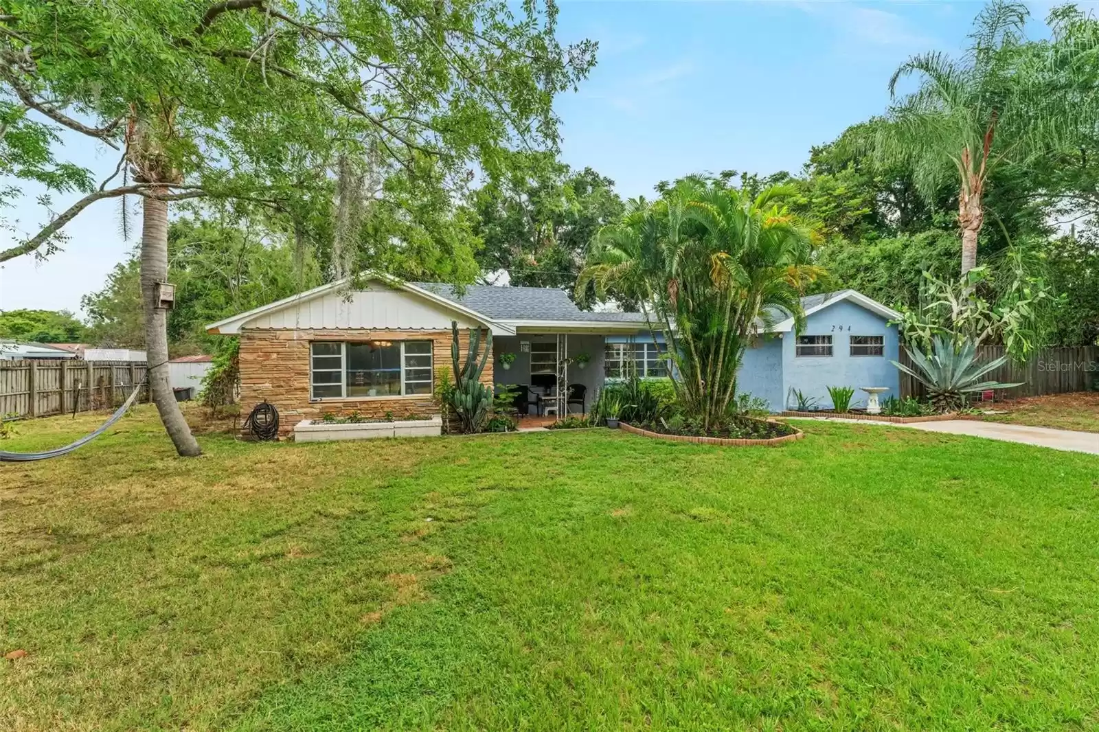 294 LINDEN STREET, CLERMONT, Florida 34711, 4 Bedrooms Bedrooms, ,2 BathroomsBathrooms,Residential,For Sale,LINDEN,MFRO6192403